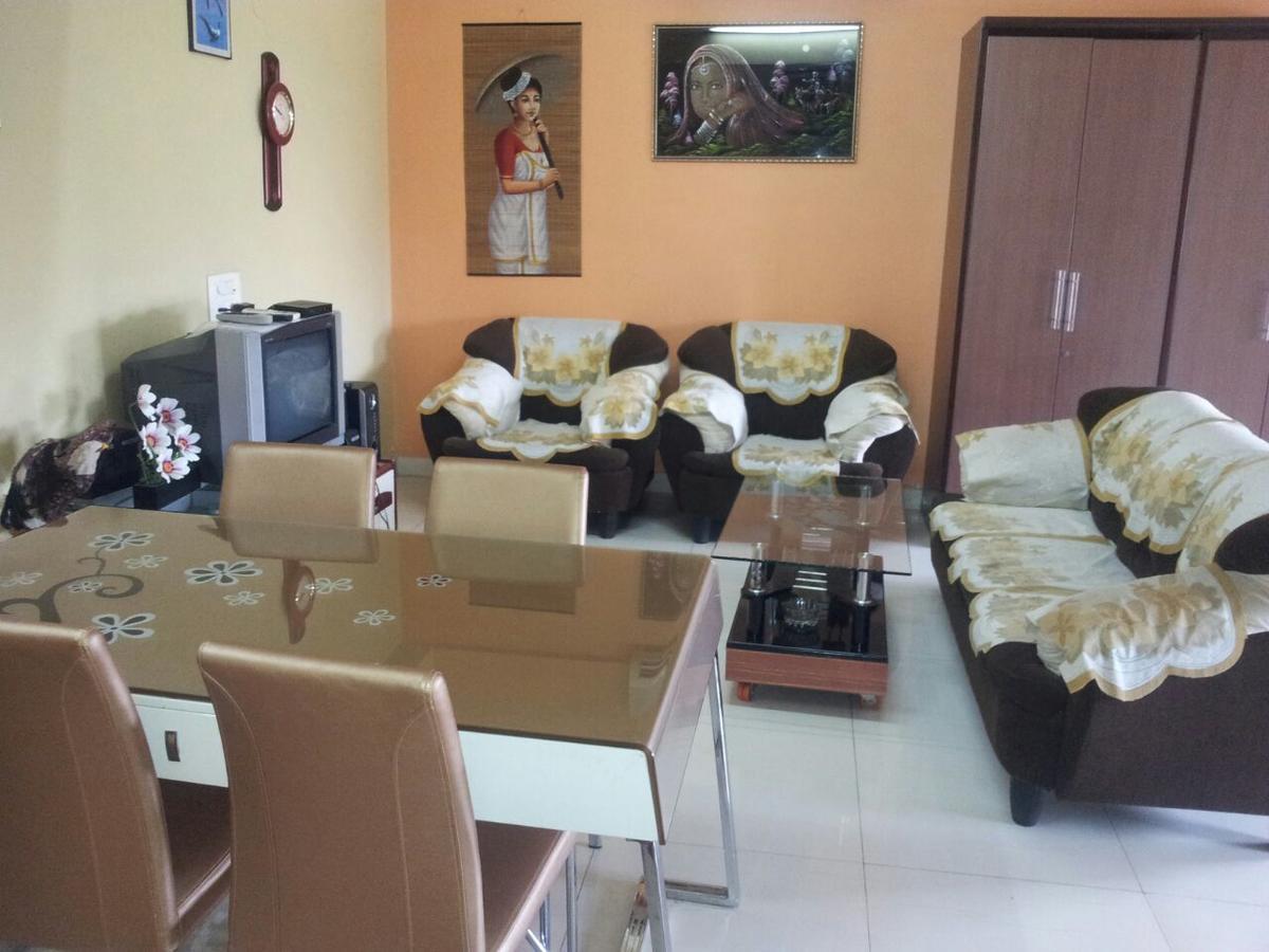 Вилла Sarang Lodging & Boarding Сатара Экстерьер фото
