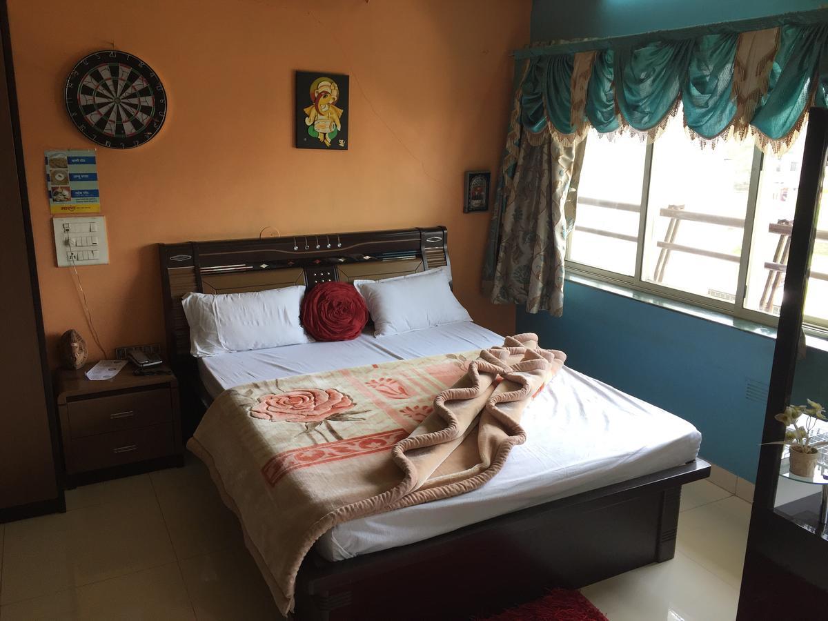 Вилла Sarang Lodging & Boarding Сатара Экстерьер фото