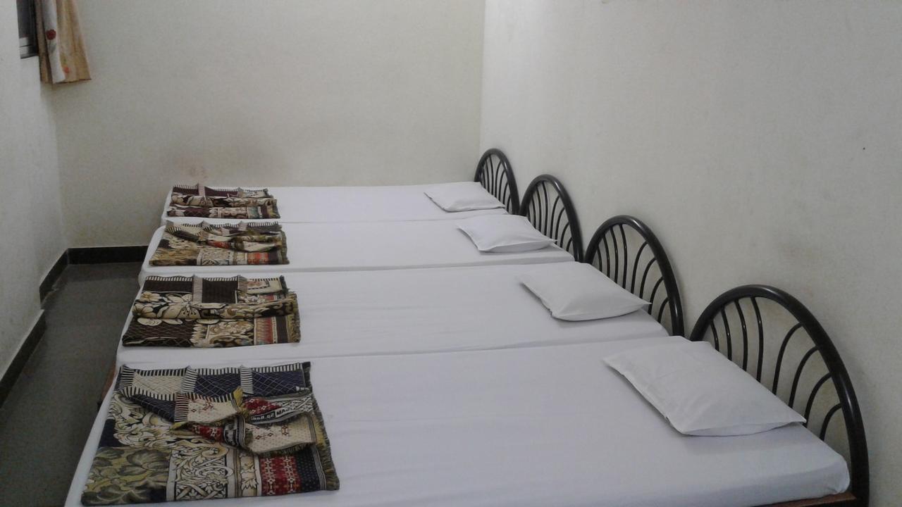 Вилла Sarang Lodging & Boarding Сатара Экстерьер фото